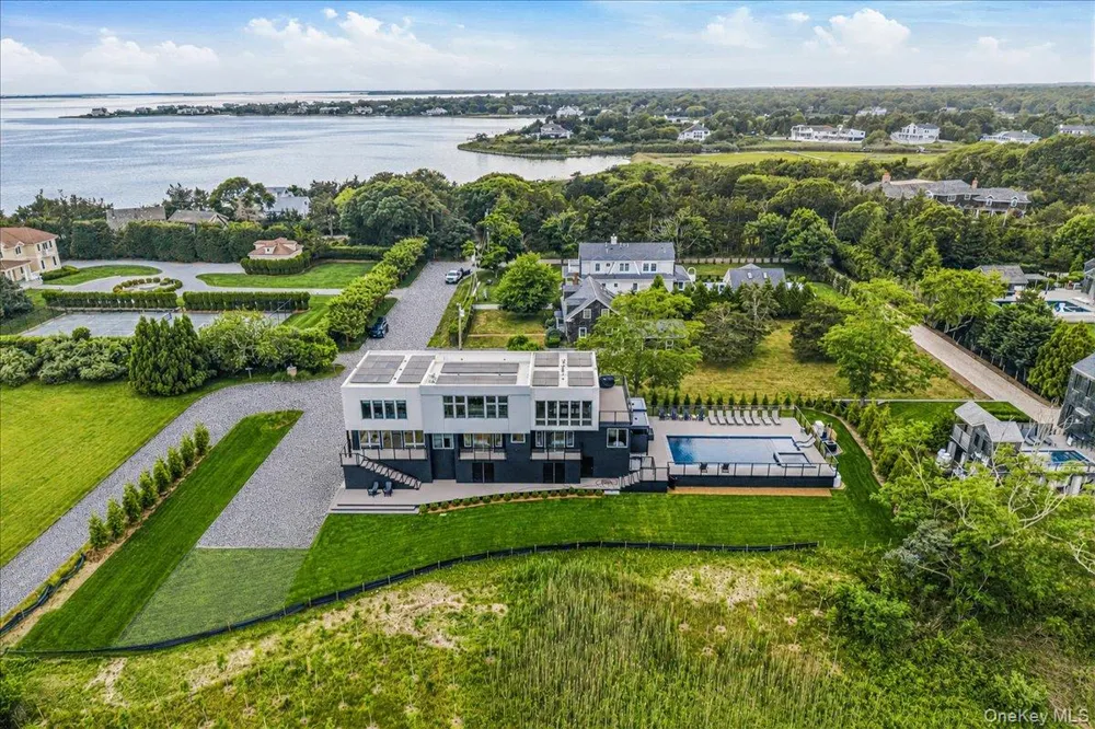 1A Jagger Lane Westhampton, NY 11977