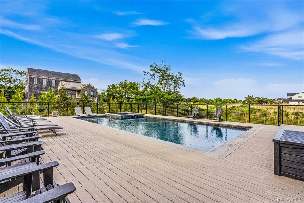 1A Jagger Lane Westhampton, NY 11977