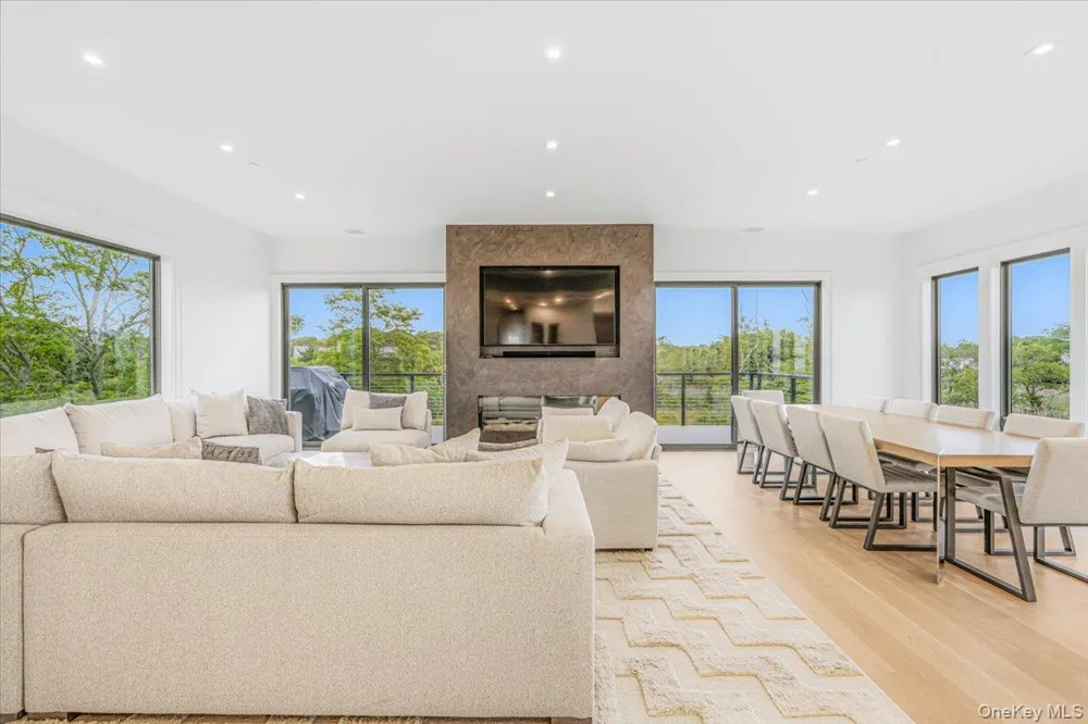 1A Jagger Lane Westhampton, NY 11977