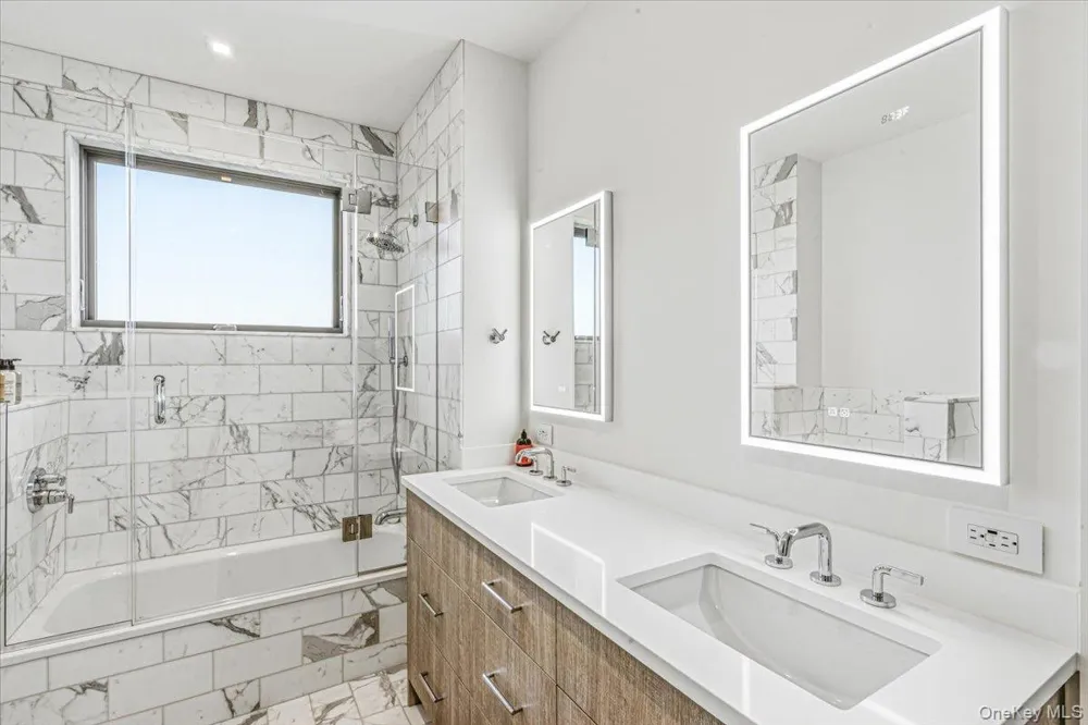 1A Jagger Lane Westhampton, NY 11977