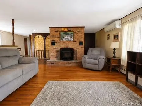 398 Scotchtown Road Goshen, NY 10924