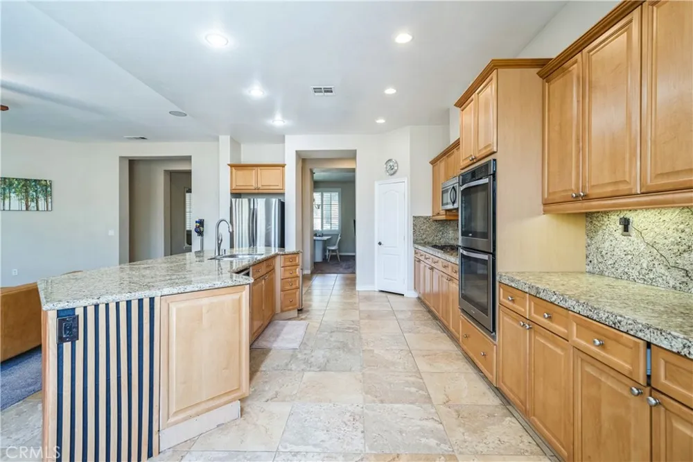 2 Villa Roma Lake Elsinore, CA 92532