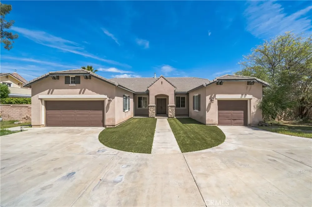 2 Villa Roma Lake Elsinore, CA 92532