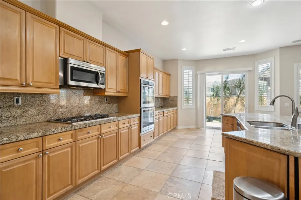 2 Villa Roma Lake Elsinore, CA 92532