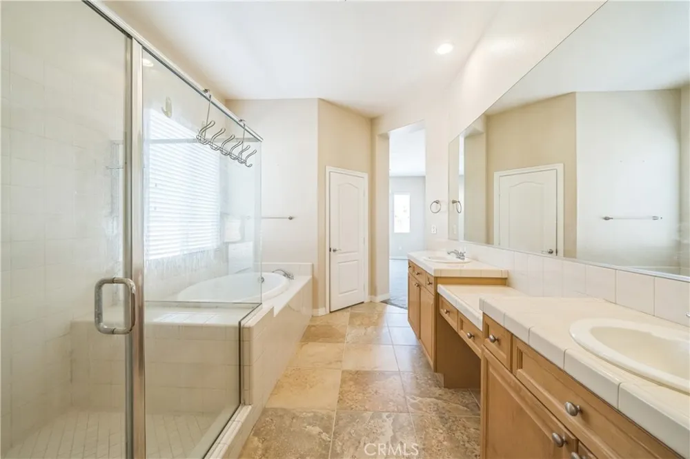 2 Villa Roma Lake Elsinore, CA 92532
