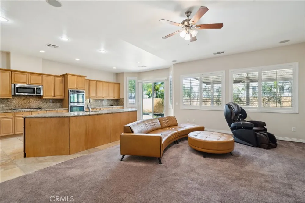 2 Villa Roma Lake Elsinore, CA 92532