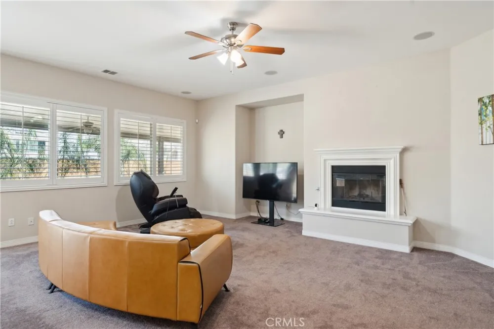 2 Villa Roma Lake Elsinore, CA 92532