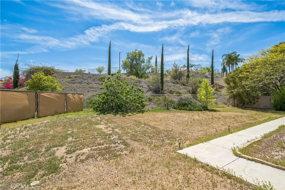 2 Villa Roma Lake Elsinore, CA 92532