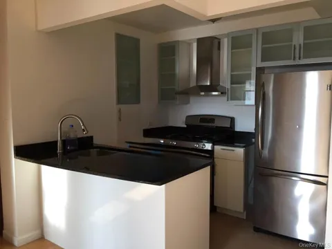 30-80 21st Street #5B