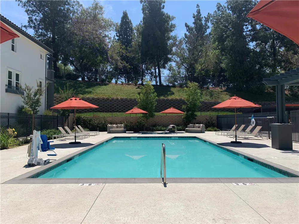 15 Brookline Way Pomona, CA 91766