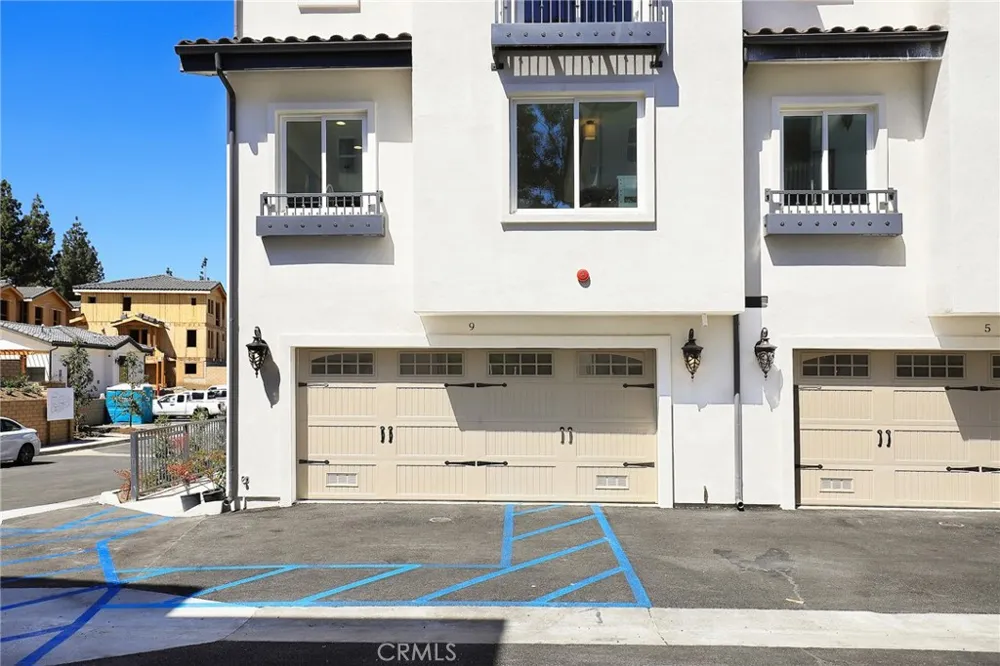 15 Brookline Way Pomona, CA 91766