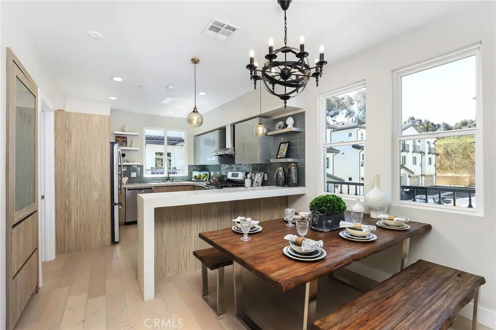 15 Brookline Way Pomona, CA 91766