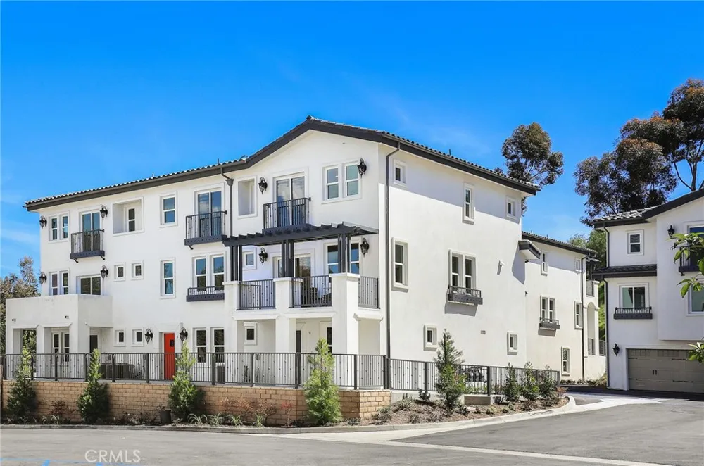 15 Brookline Way Pomona, CA 91766