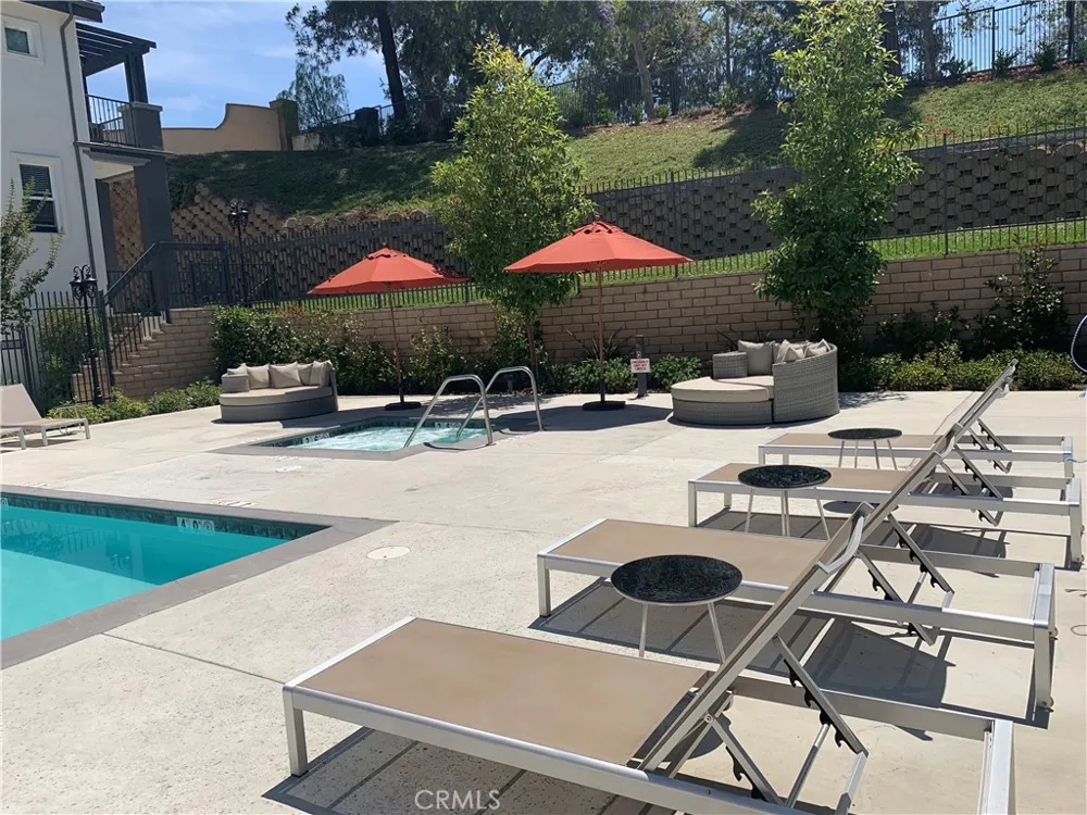 15 Brookline Way Pomona, CA 91766