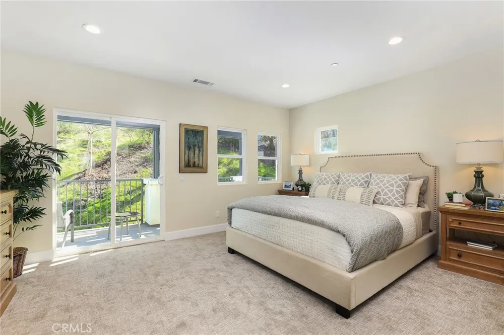 15 Brookline Way Pomona, CA 91766
