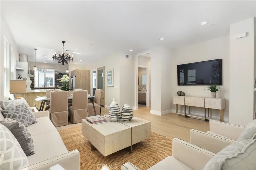 15 Brookline Way Pomona, CA 91766