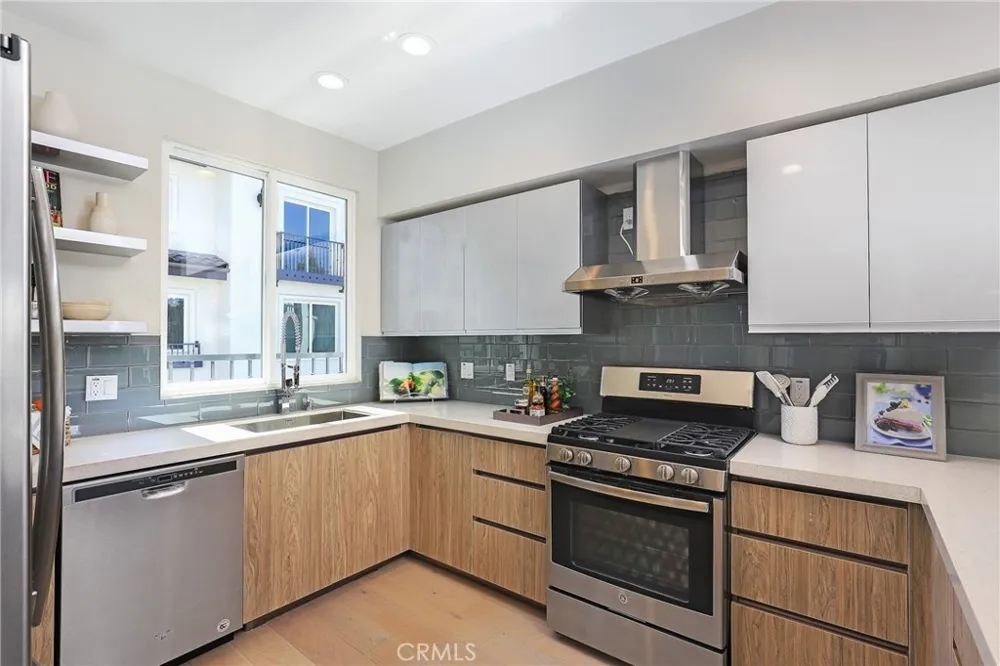 15 Brookline Way Pomona, CA 91766