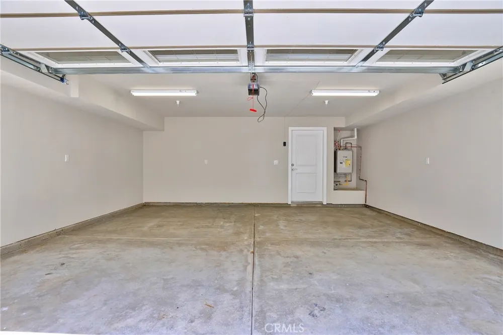 15 Brookline Way Pomona, CA 91766