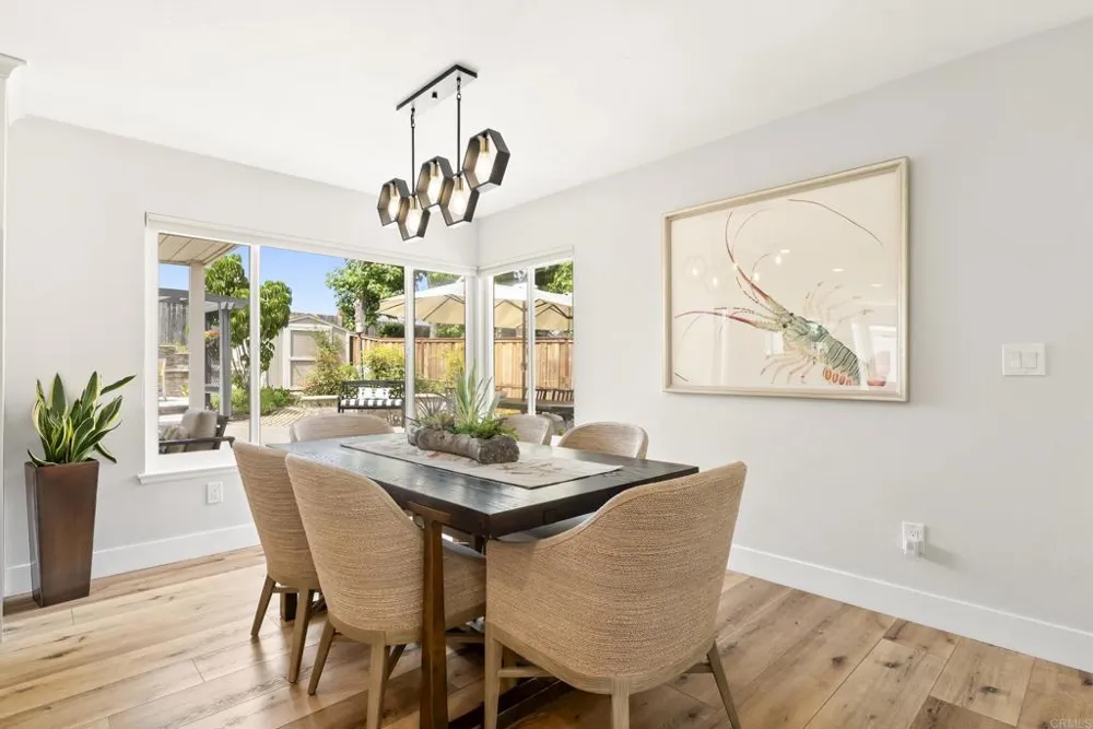 1504 Valleda Lane Encinitas, CA 92024