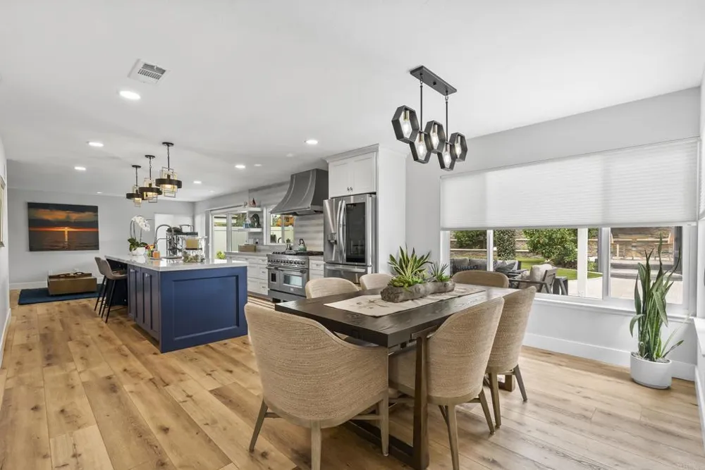 1504 Valleda Lane Encinitas, CA 92024