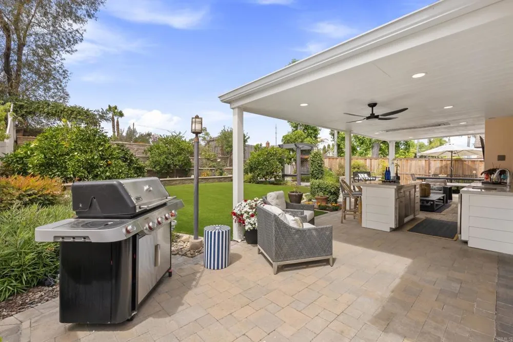 1504 Valleda Lane Encinitas, CA 92024
