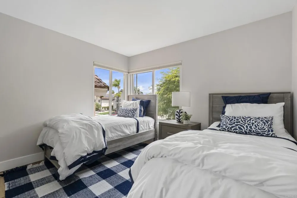 1504 Valleda Lane Encinitas, CA 92024
