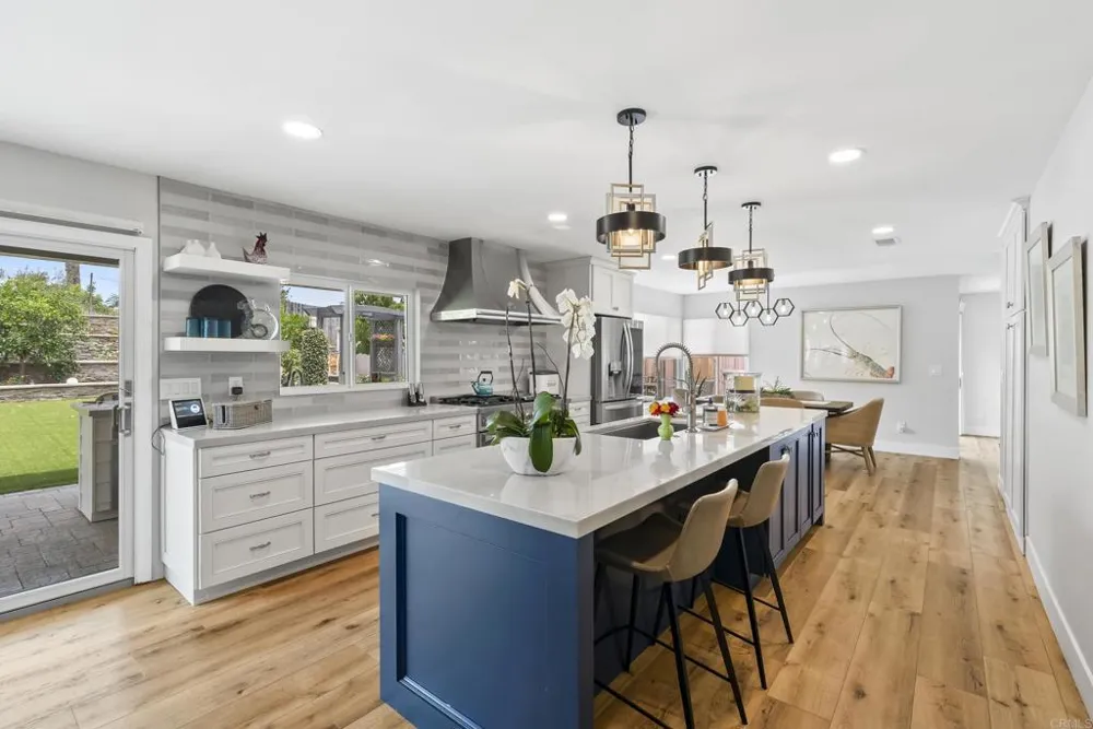 1504 Valleda Lane Encinitas, CA 92024