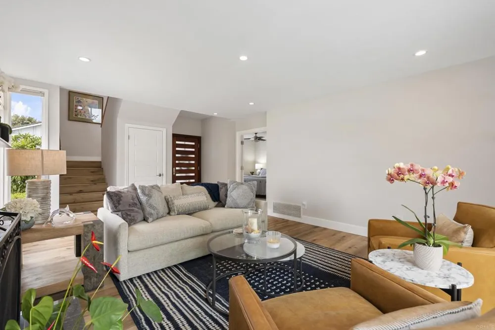 1504 Valleda Lane Encinitas, CA 92024