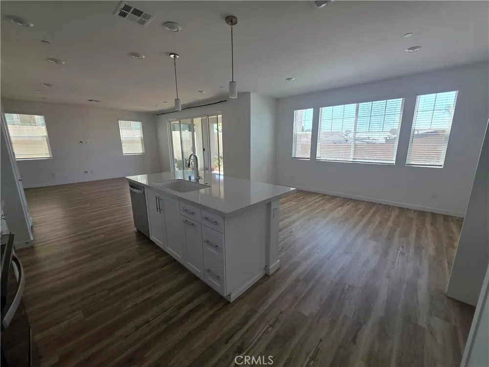 2860 Sapphire Road La Verne, CA 91750
