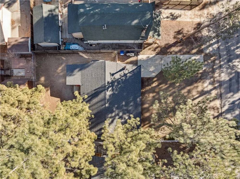 937 E Fairway Big Bear City, CA 92314