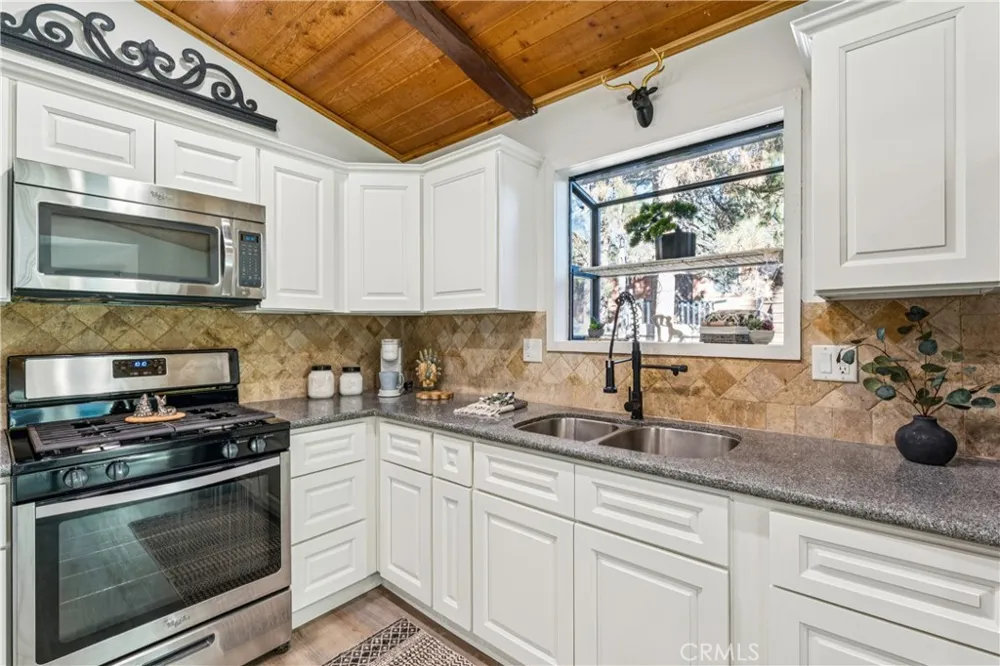937 E Fairway Big Bear City, CA 92314