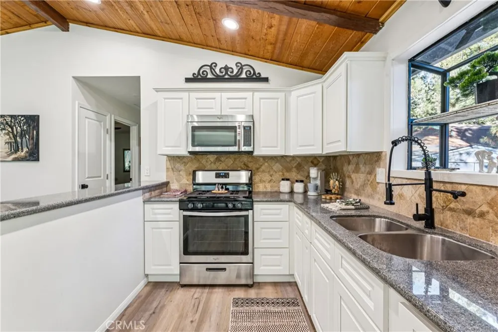 937 E Fairway Big Bear City, CA 92314