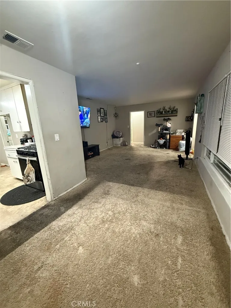 8568 Evergreen Fontana, CA 92335