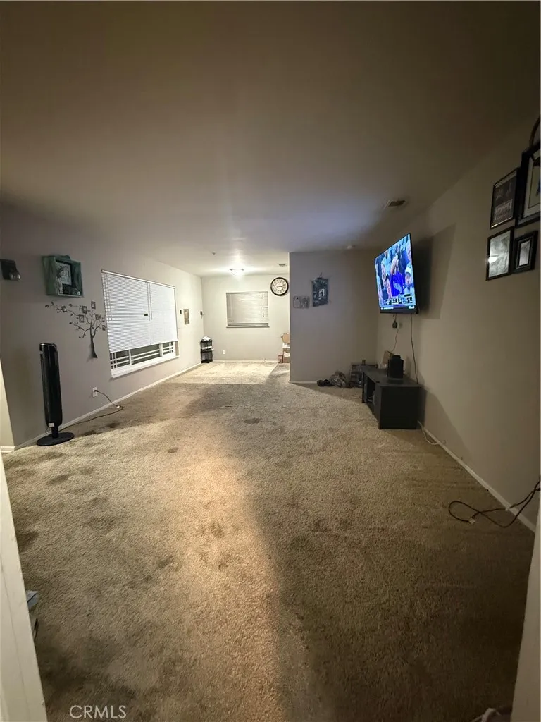 8568 Evergreen Fontana, CA 92335