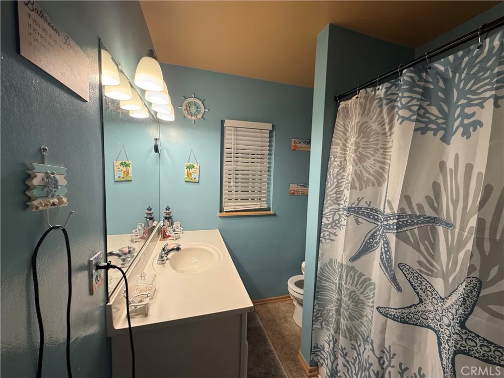 8568 Evergreen Fontana, CA 92335
