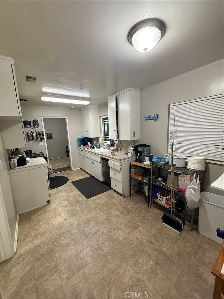 8568 Evergreen Fontana, CA 92335