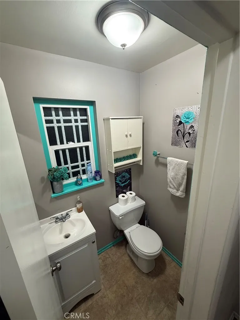 8568 Evergreen Fontana, CA 92335