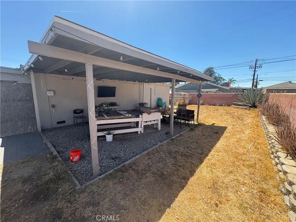 8568 Evergreen Fontana, CA 92335