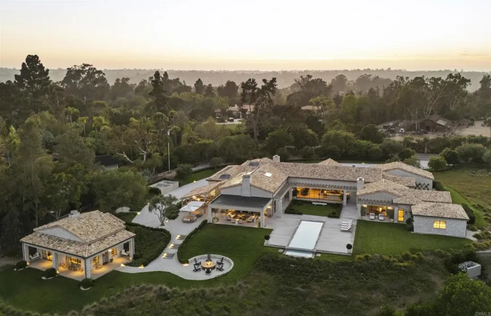 17845 Via De Fortuna Rancho Santa Fe, CA 92067