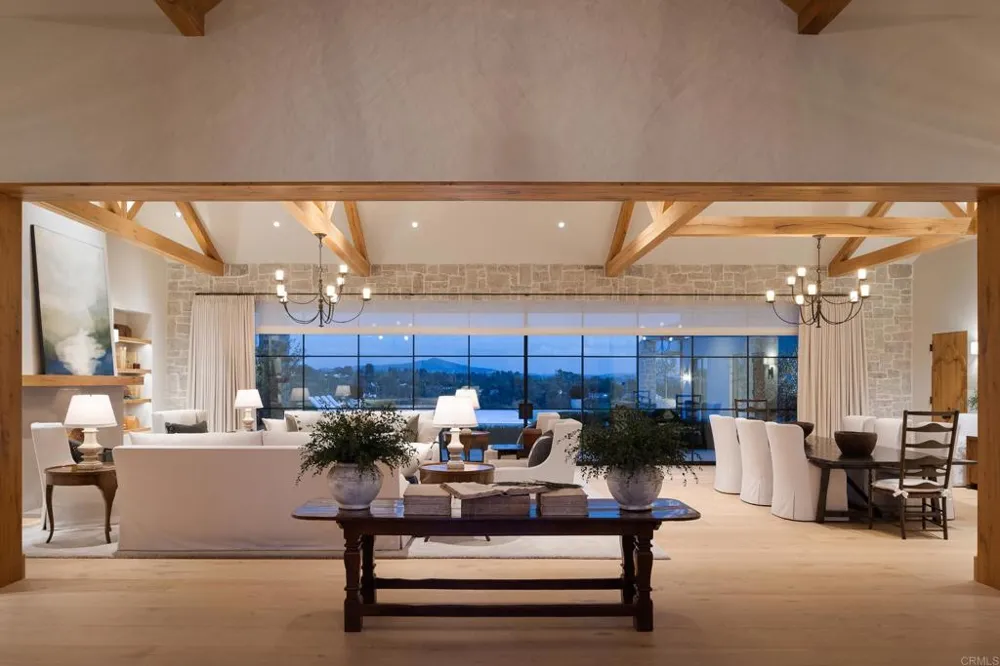 17845 Via De Fortuna Rancho Santa Fe, CA 92067