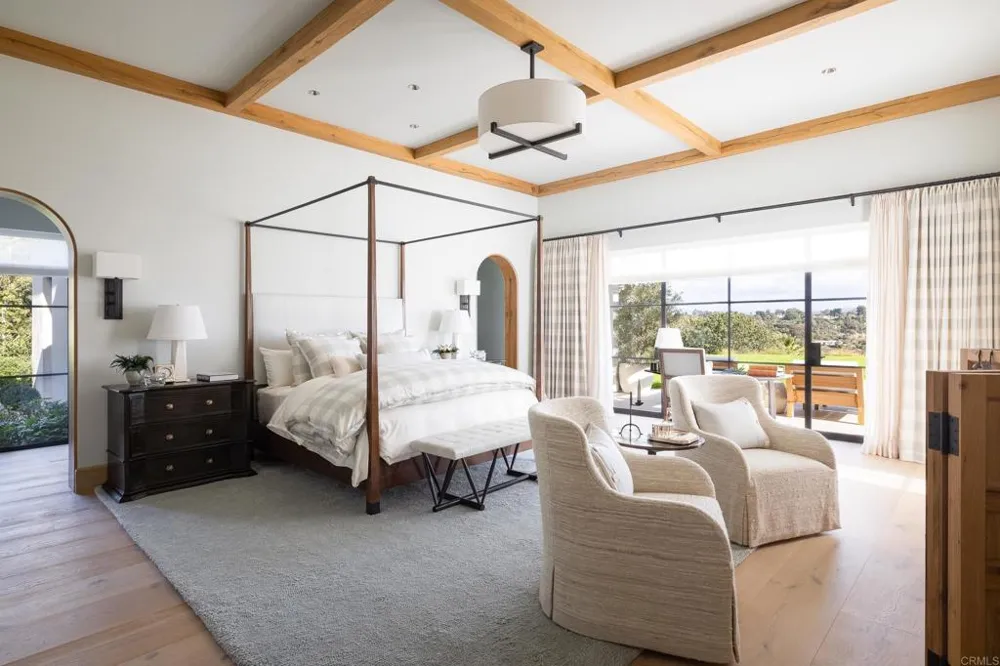 17845 Via De Fortuna Rancho Santa Fe, CA 92067