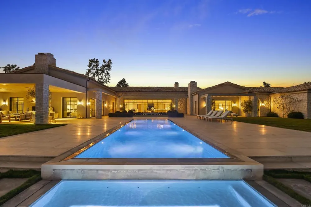17845 Via De Fortuna Rancho Santa Fe, CA 92067