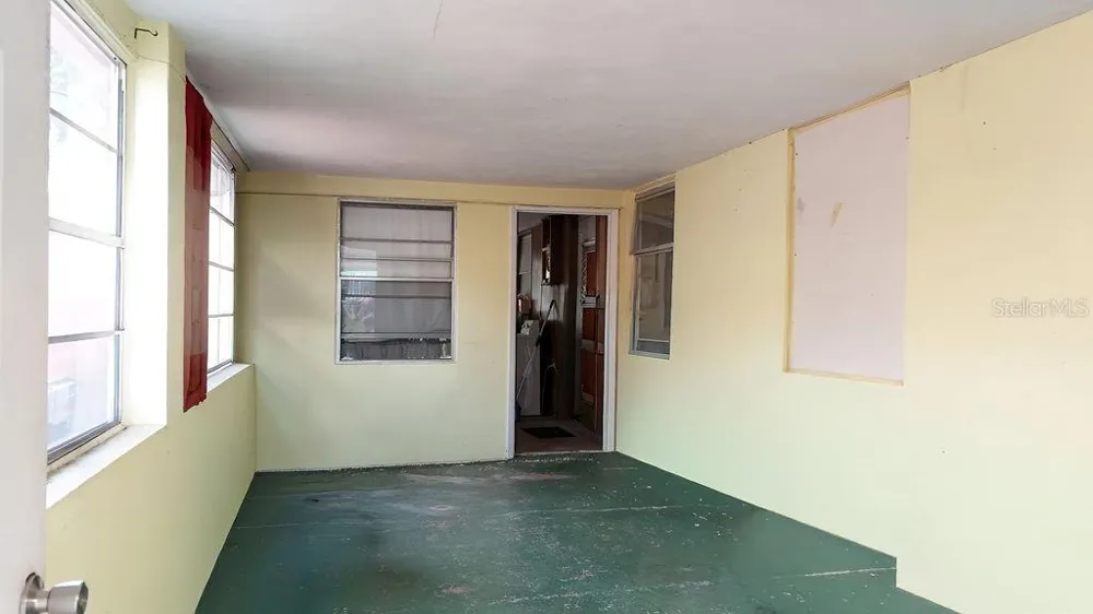 99 YALE AVENUE Frostproof, FL 33843