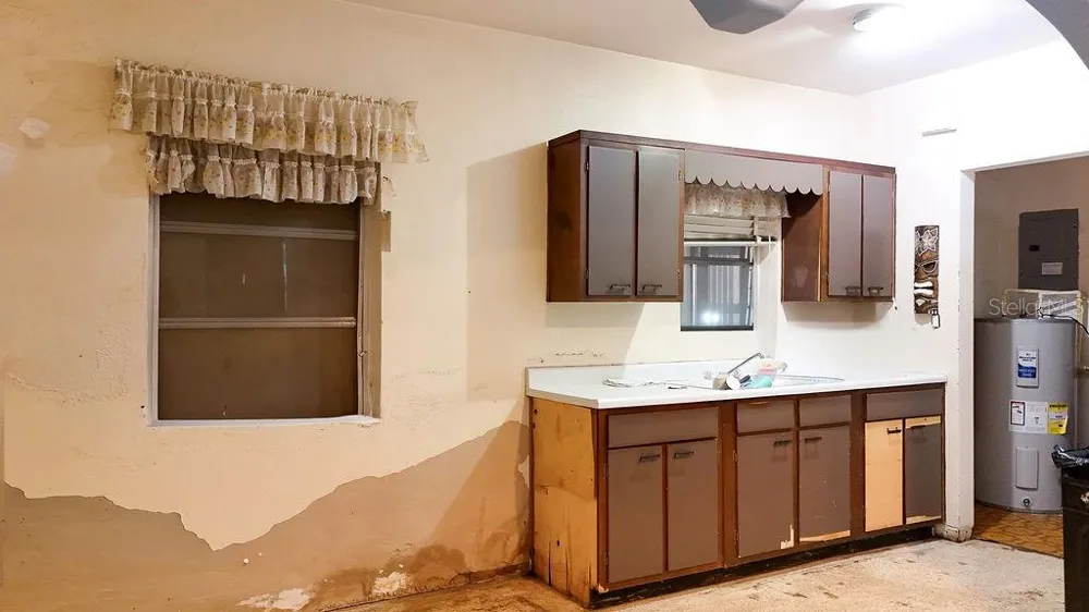 99 YALE AVENUE Frostproof, FL 33843