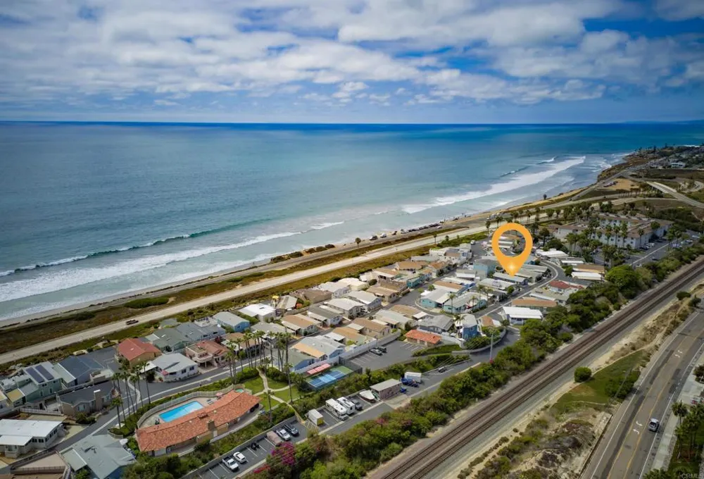 6503 Friendly Carlsbad, CA 92011