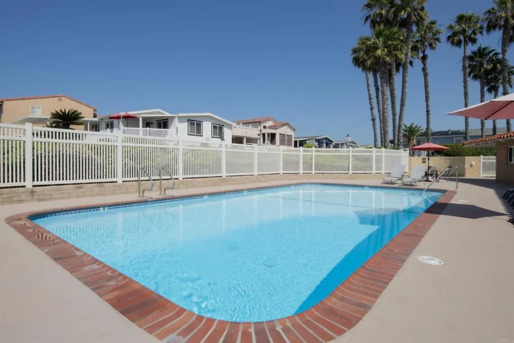 6503 Friendly Carlsbad, CA 92011
