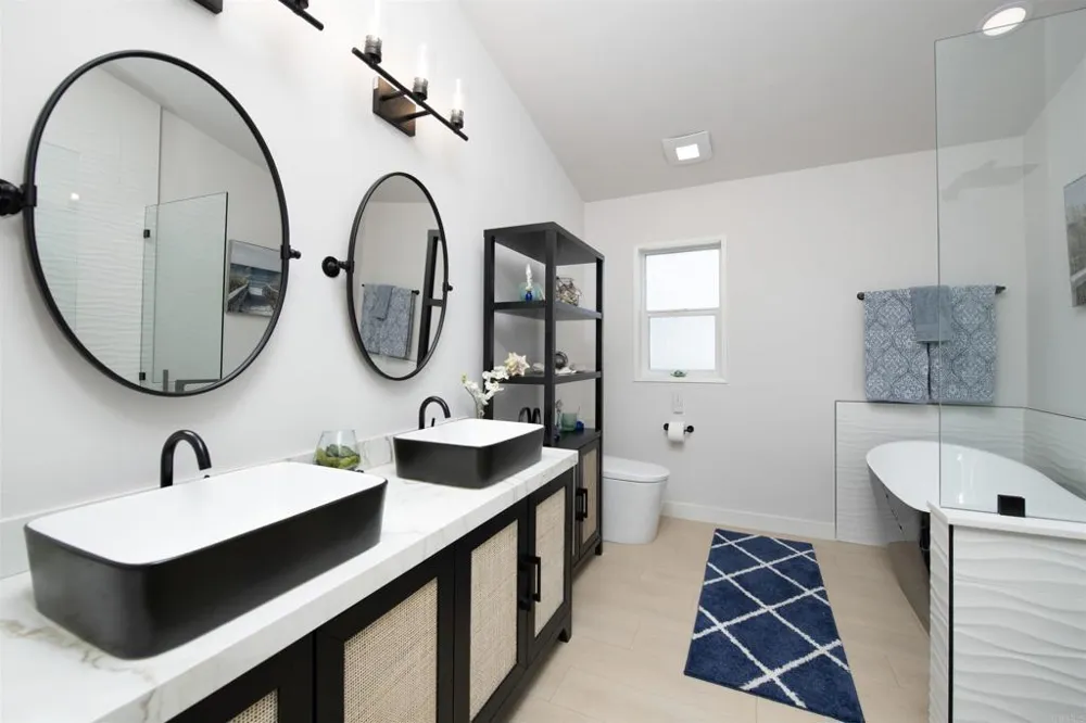 6503 Friendly Carlsbad, CA 92011