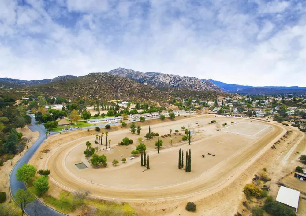 25771 Caryn Court Ramona, CA 92065