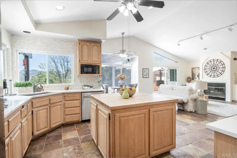 25771 Caryn Court Ramona, CA 92065