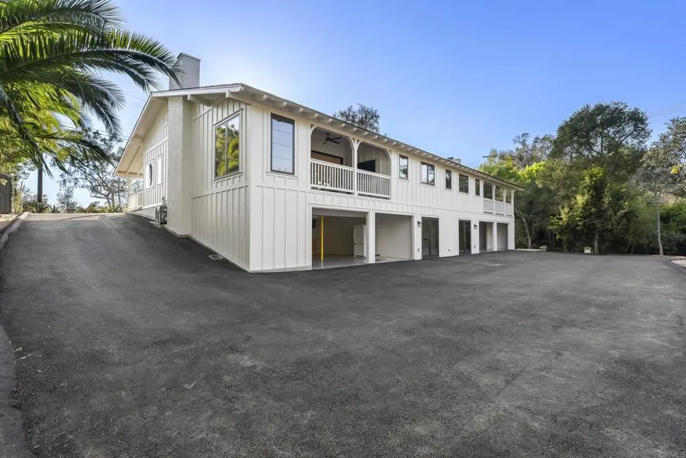 16735 La Gracia B Rancho Santa Fe, CA 92067